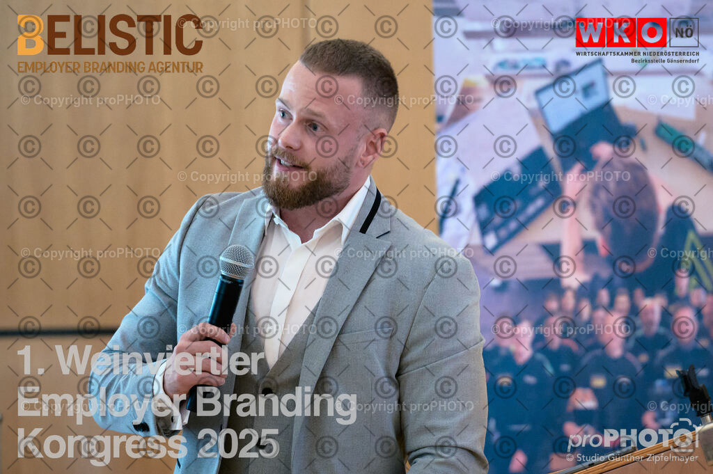 042_202509_EmployerBranding_NZ6_9788 | proPHOTO - Realisiert mit Pictrs.com