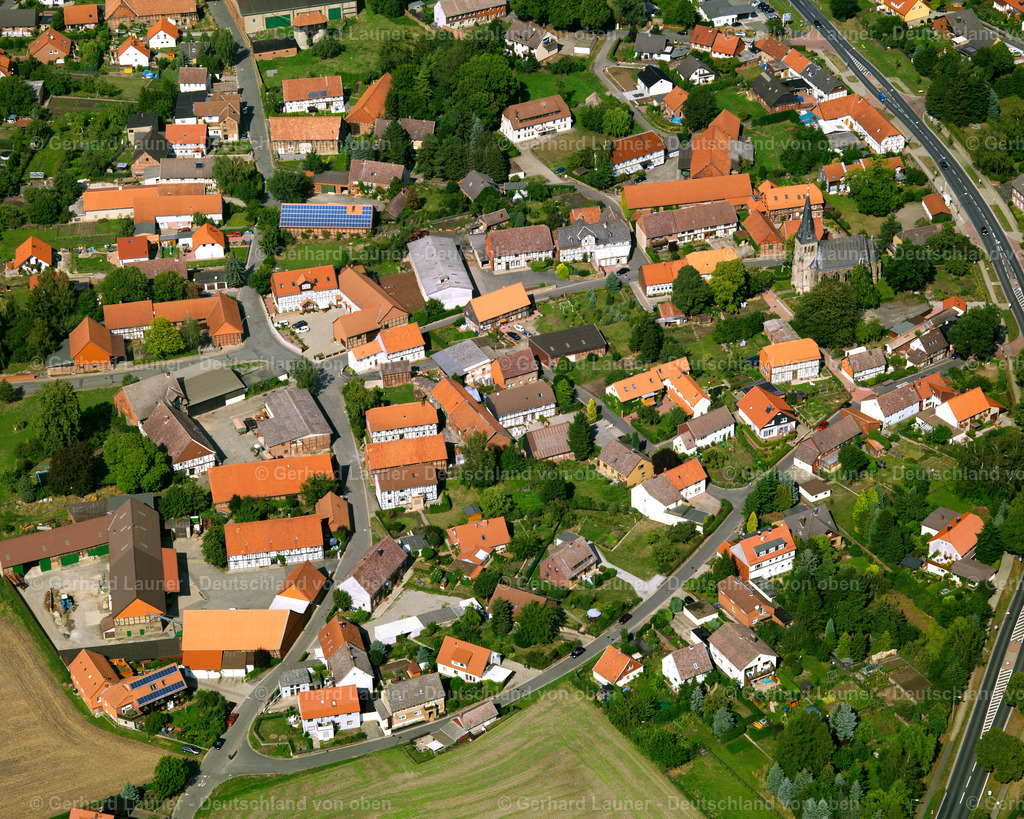 2638781 | BEINUM 23.08.2006 Wohngebiet der Mehrfamilienhaussiedlung  in Beinum im Bundesland Niedersachsen, Deutschland // Residential area of the multi-family house settlement  in Beinum in the state Lower Saxony, Germany Foto: Gerhard Launer