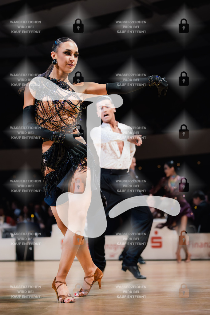 Goldstadtpokal 2025 - WDSF Open Latin Youth 5th (73) Toni Cortes _ Gabriela Derlatka (Spain)-2025-01-25-0374 | Webshop for digital downloads and prints of dance sport, event & show photographer Julian Link - Realisiert mit Pictrs.com