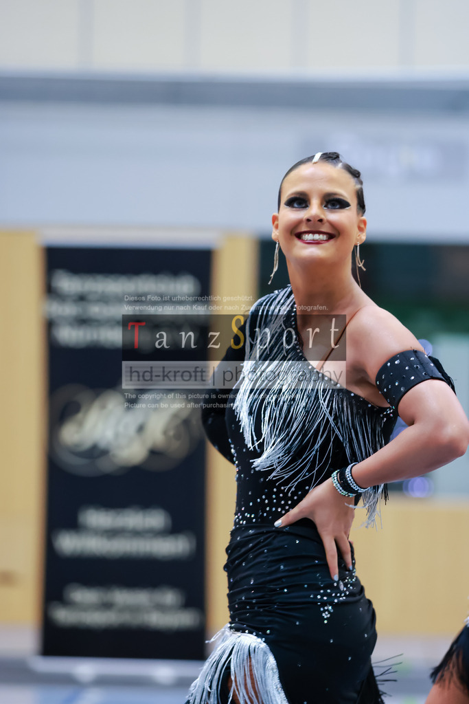 20260307_Solo-Forma_BL2_Nbg09636 | Tanzsportbilder, Standardtanz, Lateintanz, WDSF, DTV, LTVB, dancecomp, goc, hessen tanzt, blaues band der spree, walzer, tango, wiener walzer, slowfox, quickstepp, samba, rumba, cha-cha-cha, paso doble. jive, hd-kroft photography, turniertanzsport