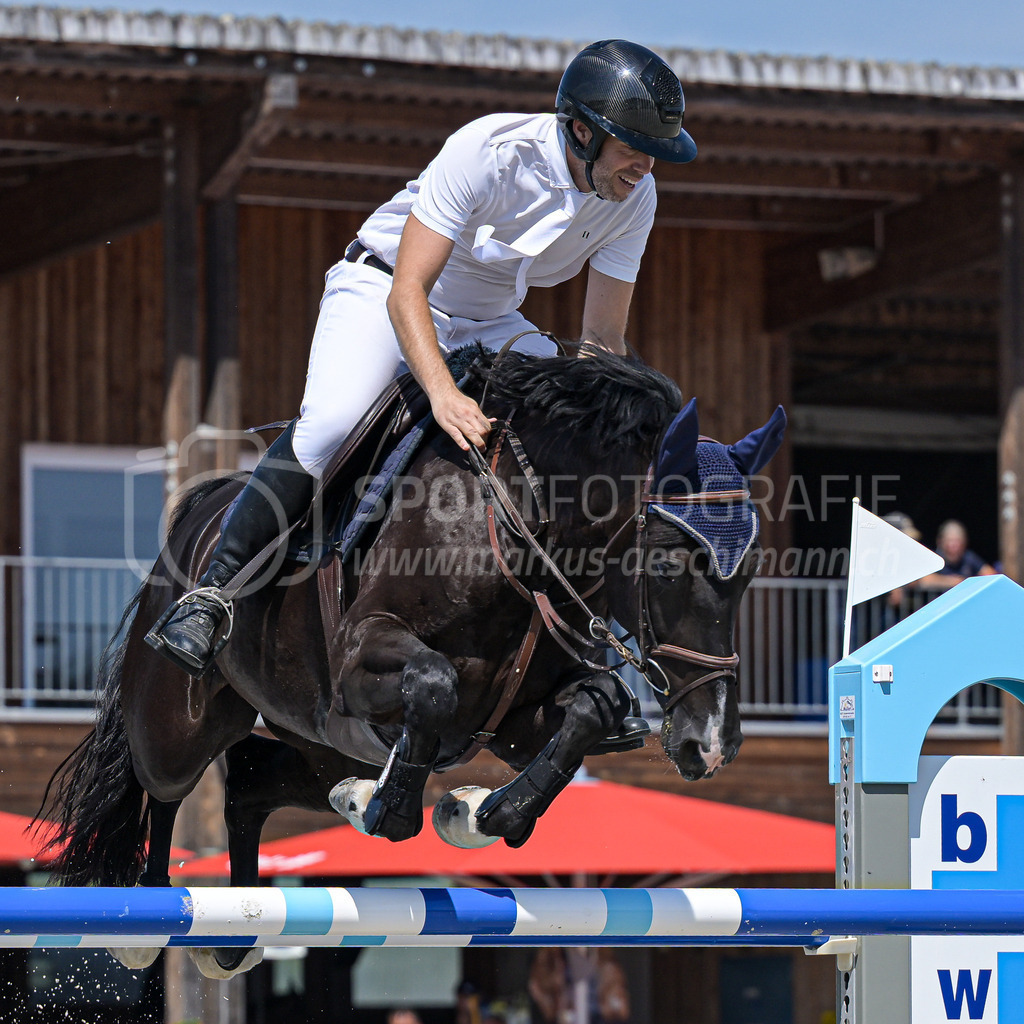 Pferdesporttage Winterthur - 19. July 2025 | Pferdesporttage WinterthurSandplatz Pferdesport-Arena, WinterthurBild: Sportfotografie Markus Aeschimann | www.markus-aeschimann.ch - Realisiert mit Pictrs.com