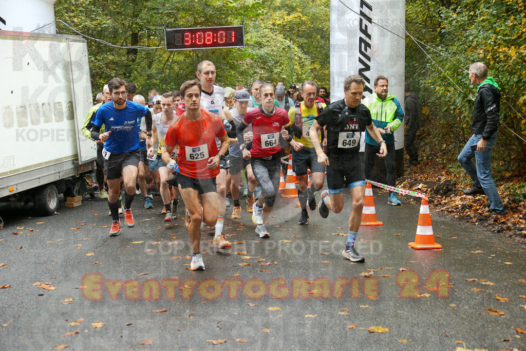 241027_1008_EX1_3474 | Sportfotografie im Rhein-Sieg Kreis, Köln, Bonn, NRW, Rheinland Pfalz, Hessen, etc. Unser Tätigkeitsfeld umfasst den Laufsport vom Volkslauf über den Marathon, Duathlon, Triathon bis zum Ultralauf wie Kölnpfad Ultra oder Schindertrail.