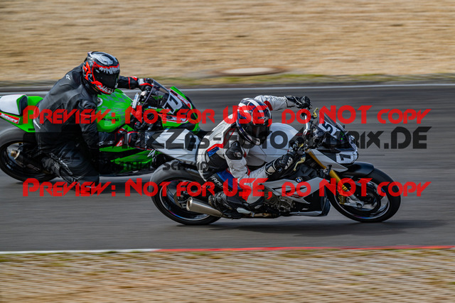 MaZZes_FotoMatrix_230719_9984 | GRUEN