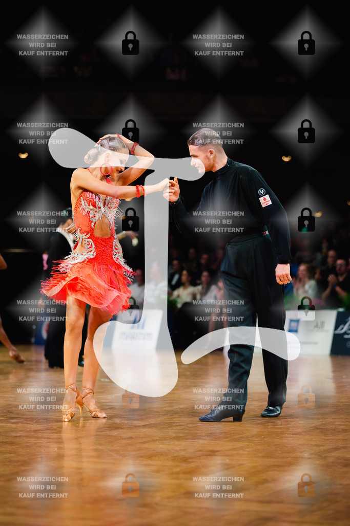 GOC 2025 - WDSF GrandSlam Latin 64-67th (183) Vlad-Alexandru Visan _ Khrystyna Shugurova (Germany)-2025-08-23-2743 | Webshop for digital downloads and prints of dance sport, event & show photographer Julian Link - Realisiert mit Pictrs.com