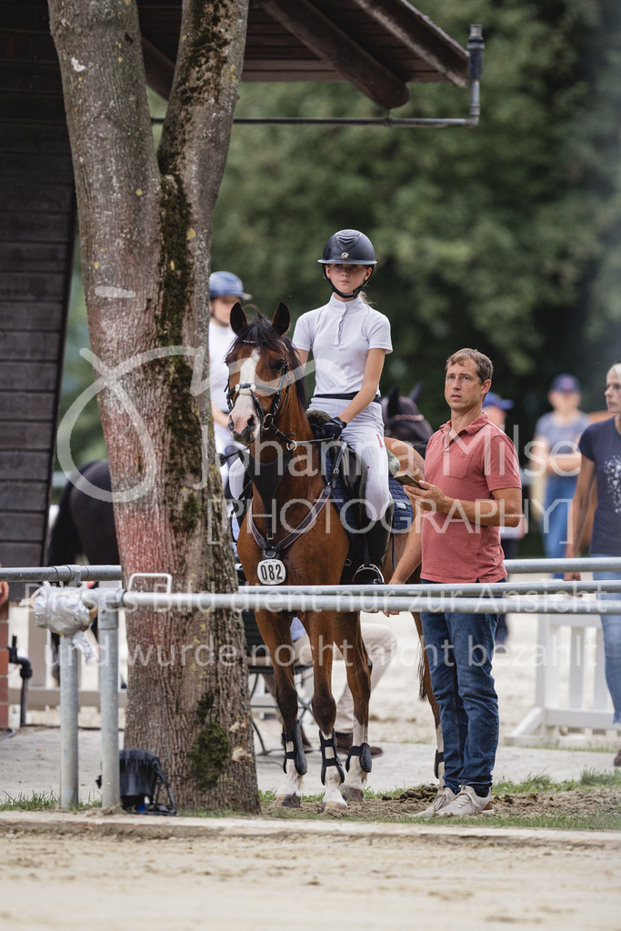 230824_Delbrueck_PonyTrophy-234 | Deine schönsten Turniermomente als professionelle Fotos! Entdecke hochwertige Pferdesport-Fotografie im Online-Shop. Jetzt Fotos finden & bestellen!