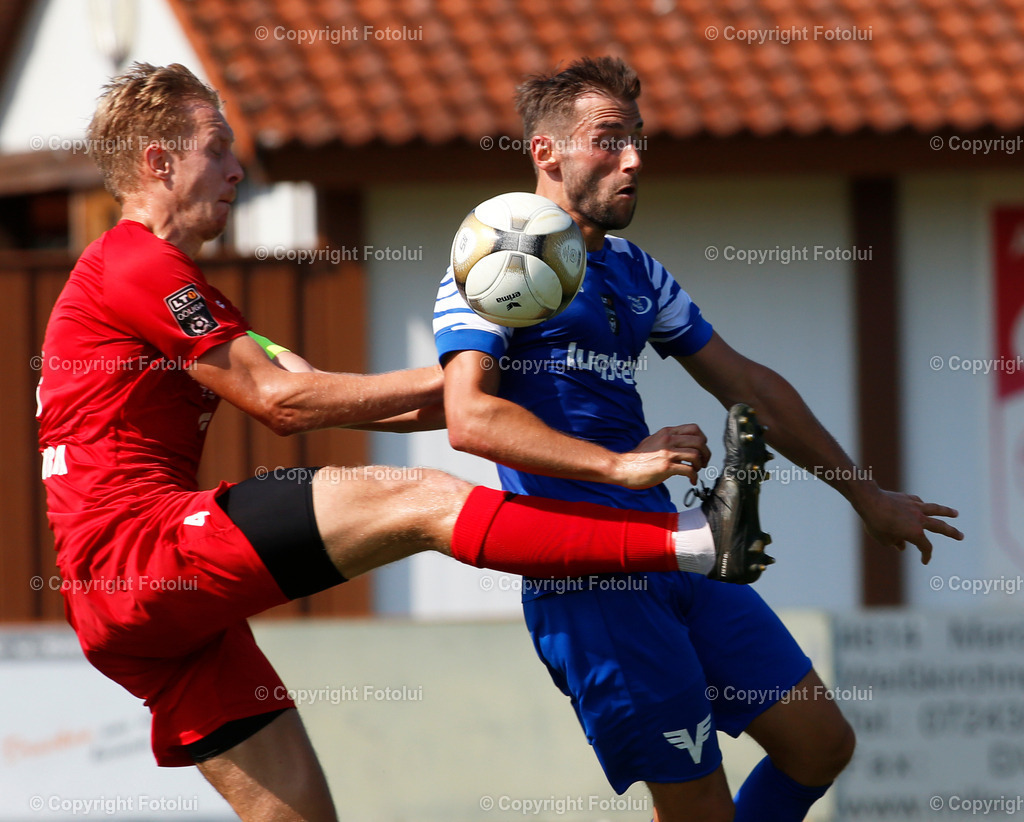 A_LUI_2608023_21 | SPORT,FUSSBALL,LT1 OOELIGA ASKOE OEDT-SPG FRIEDBURG/POENDORF 26.08.2023 IM BID:FLORIAN FELLINGER  (OEDT) UND MATTIA OLIVOTTO(FRIEDBURG) FOTO:FOTOLUI