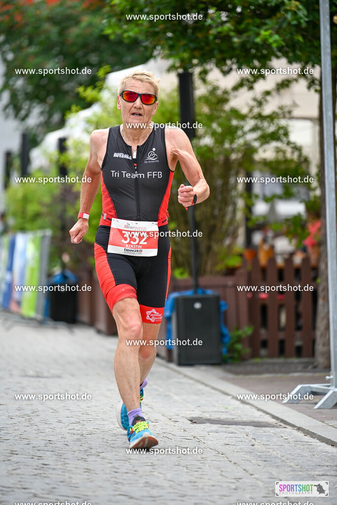 SZI_8104 | Stadttriathlon Erding 2025. #yourpictrs #sportshot_your_pictrs @Sportshotphotography #stadttriathlonerding Copyright: www.sportshot.de