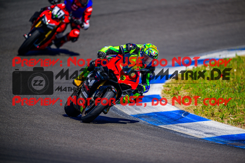 MaZZes_Fotomatrix_20250519_6007705_7030-2 | GELB