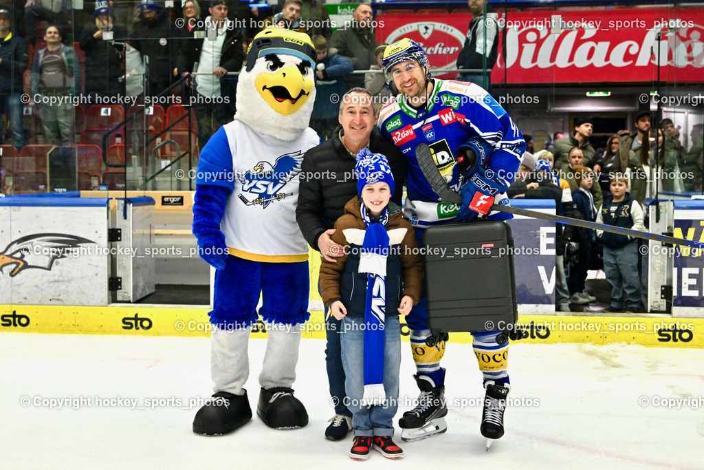 EC IDM Wärmepumpen VSV vs. Pioneers Vorarlberg | Spieler des Abends, #91 Nick Hutchison EC VSV, Generali Versicherung, EC VSV Maskottchen Villi, EC IDM Wärmepumpen VSV vs. Pioneers Vorarlberg, EC IDM Wärmepumpen VSV vs. Pioneers Vorarlberg am 22.02.2026 in Villach (Stadthalle Villach), Austria, (Photo by Bernd Stefan)