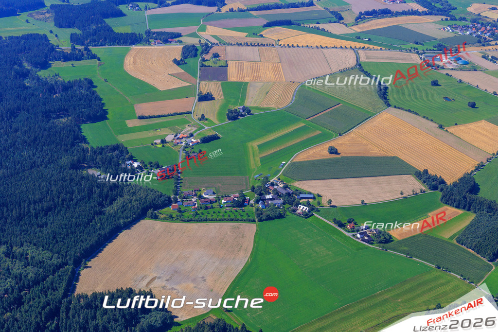 Die Luftaufnahme Raitschin - Regnitzlosau wurde vom UL-Flugzeug (keine Drohne) aus fotografiert.Hohe Druck- Auflösung-die Geschenkidee!