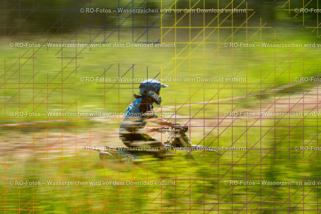 Wolfshausen 3 Lauf -1167 | Sportfotografie von RO-Fotos: Motorsport, Motocross, Enduro, Laufveranstaltungen und Triathlon. Professionelle Fotos von Sportlern und Events. - Realisiert mit Pictrs.com