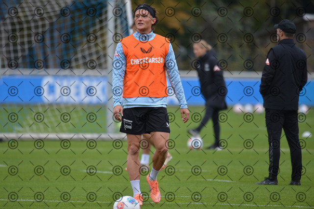 RGE_6159b | Fußball, Hertha BSC, 2.Bundesliga, Herren,  Training, Saison 2025/26, im Bild Fabian Reese ( Hertha BSC ),  Fotograf:  Ralf Gebhardt - Realisiert mit Pictrs.com