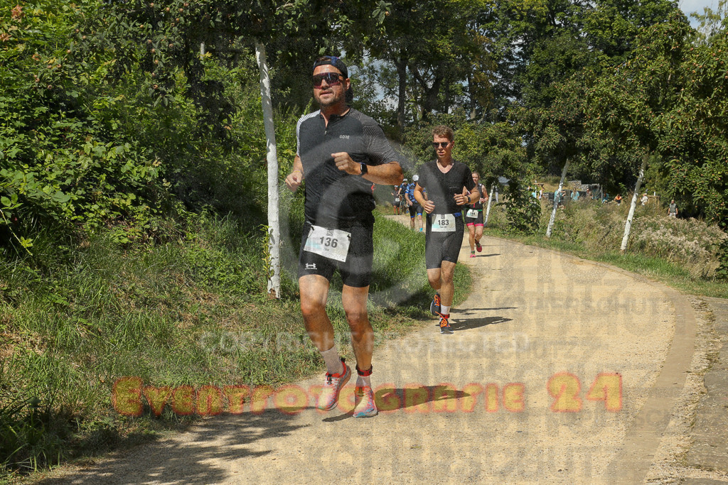 250824_1240_EX1_0148 | Sportfotografie im Rhein-Sieg Kreis, Köln, Bonn, NRW, Rheinland Pfalz, Hessen, etc. Unser Tätigkeitsfeld umfasst den Laufsport vom Volkslauf über den Marathon, Duathlon, Triathon bis zum Ultralauf wie Kölnpfad Ultra oder Schindertrail.