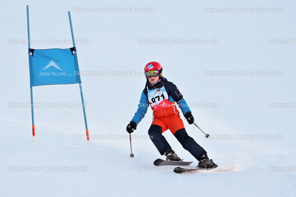 SRF_25.12.2025_0226 | Skirennfotos,Serfaus,Fiss,Ladis,Kinderskirennen,Winter,Tirol,Oberland,skirace,SFL,feelfree,weil wir's genießen,ski,Ski,skifahren,Sonnenplateau, - Realisiert mit Pictrs.com
