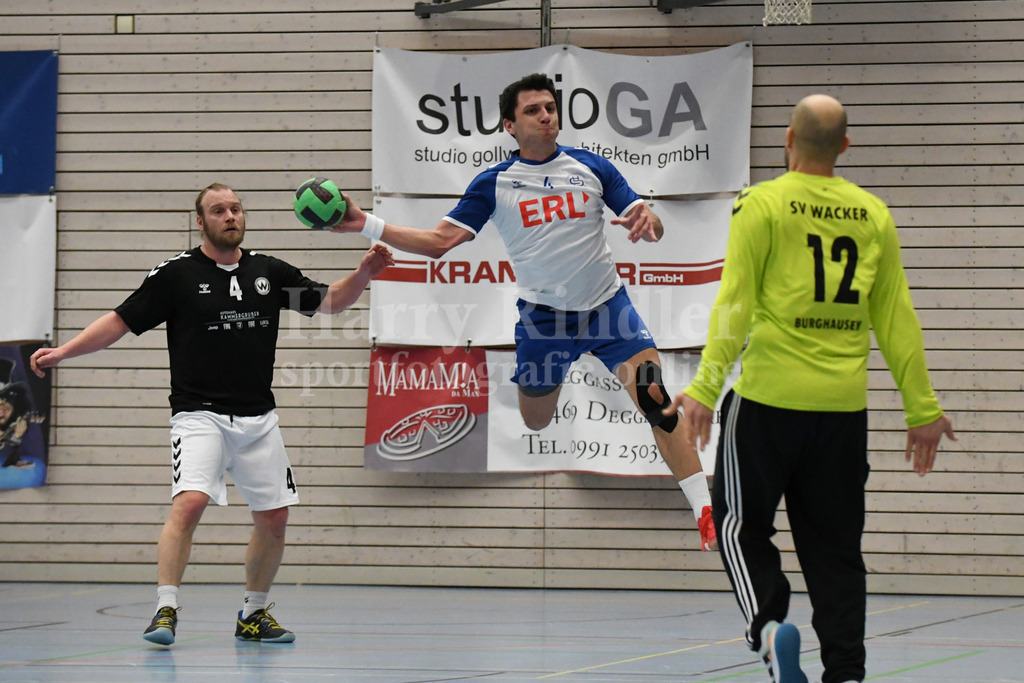 HC Deggendorf : Burghausen II | Valentin Lotos  (HC Deggendorf  #4) - Realisiert mit Pictrs.com