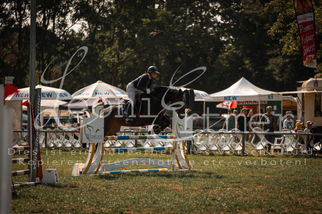 13.FrPfA00140 | Leoni Ertmer Photography - Realisiert mit Pictrs.com