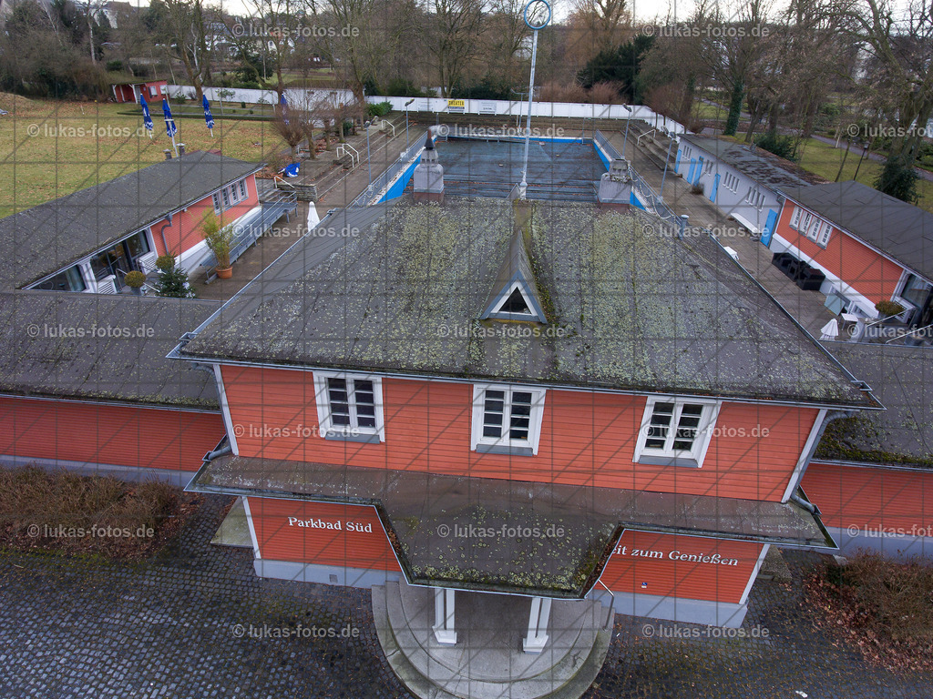 Parkbad Süd in Castrop | Luftbild vom ehemalugen Parkbad Süd in Castrop - Realisiert mit Pictrs.com