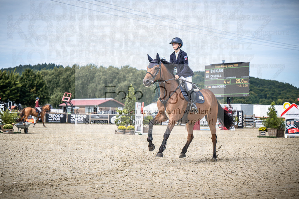 DOS_8850 | Entdecke hochwertige Reitturnierfotos von Foto Oger. Professionell, emotional und authentisch – jetzt Lieblingsmomente im Shop bestellen.Deutschlandweite Turnierfotografie. - Realisiert mit Pictrs.com