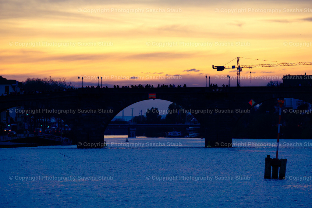 Alte Brücke Heidelberg im Abendrot | Willkommen im Shop von Photography Sascha Staub. Hier findest du alle Fotos und Medieninhalten von Sascha Staub. In diesem Shop kannst du Lizenzen zu den Fotos, Drucke und Gutscheine für den Shop erwerben.  - Realisiert mit Pictrs.com