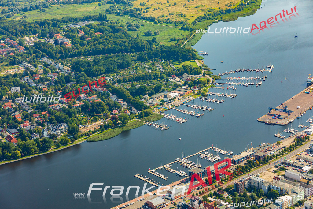 Gehlsdorf Uferbereich Rostock Bild- Das Luftbild wurde 2025 vom UL-Flugzeug heraus erstellt ( keine Drohne bzw. Drohnenaufnahme ) - Hochauflösende Luftaufnahme -Nicht vergleichbar mit Google Maps oder Satelittenbilder- Die Geschenkidee !Mit Lizenz und Bildrechte bestellbar - CC