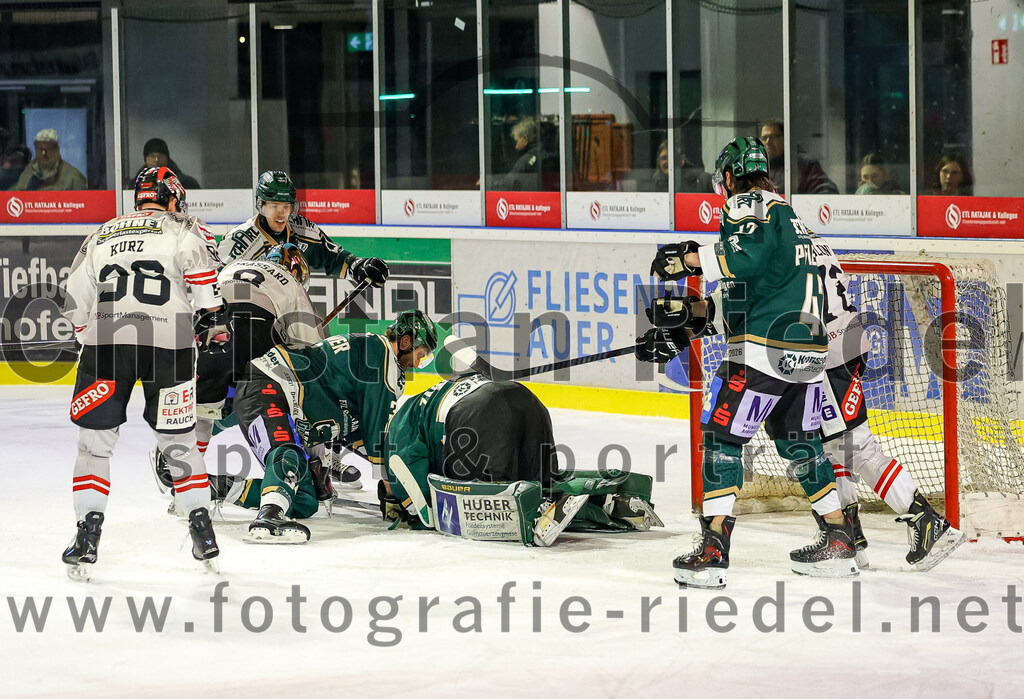 2026-02-08_019_TSV_Erding_gegen_ECDC_Memmingen_Indians | Erding, Deutschland, 08.02.2026:Eishockey, Oberliga Süd 2025 / 2026, 45. Spieltag, TSV Erding gegen ECDC Memmingen Indians, Endergebnis: Foto: Christian Riedel / fotografie-riedel.net