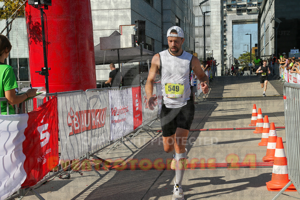 240921_1513_EX1_4676 | Sportfotografie im Rhein-Sieg Kreis, Köln, Bonn, NRW, Rheinland Pfalz, Hessen, etc. Unser Tätigkeitsfeld umfasst den Laufsport vom Volkslauf über den Marathon, Duathlon, Triathon bis zum Ultralauf wie Kölnpfad Ultra oder Schindertrail.