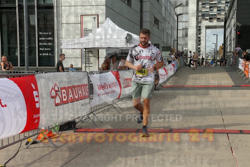 250920_1524_EX1_9267 | Sportfotografie im Rhein-Sieg Kreis, Köln, Bonn, NRW, Rheinland Pfalz, Hessen, etc. Unser Tätigkeitsfeld umfasst den Laufsport vom Volkslauf über den Marathon, Duathlon, Triathon bis zum Ultralauf wie Kölnpfad Ultra oder Schindertrail.