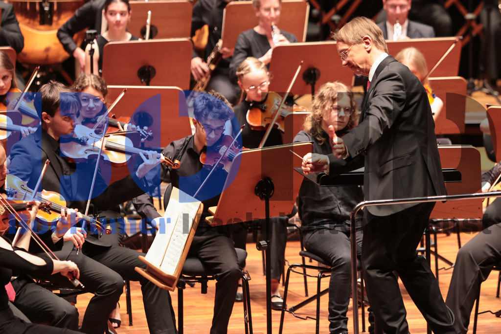 SES_BOCSIN20250609-30 | bond - Realisiert mit Pictrs.com