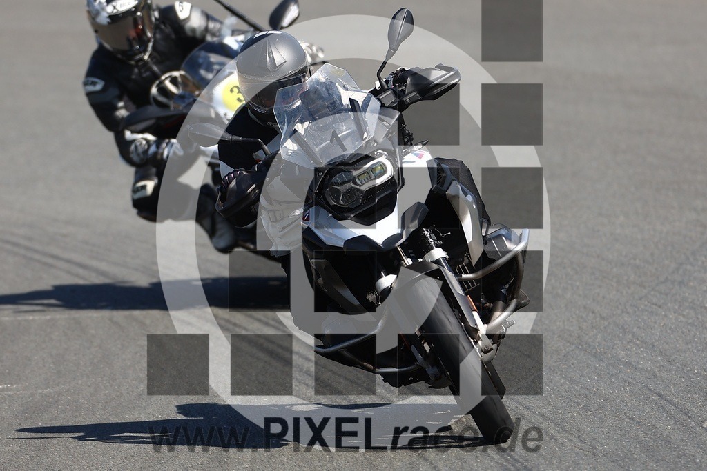 top-20250514_02207 | Schöne Erinnerungen an spannende Momente - das festzuhalten ist unser Job. PIXELrace.de ist seit 2003 auf den Rennstrecken Europas unterwegs um die Action draußen beim Fahren und die wunderbare Stimmung imm Fahrerlager für euch einzufangen.