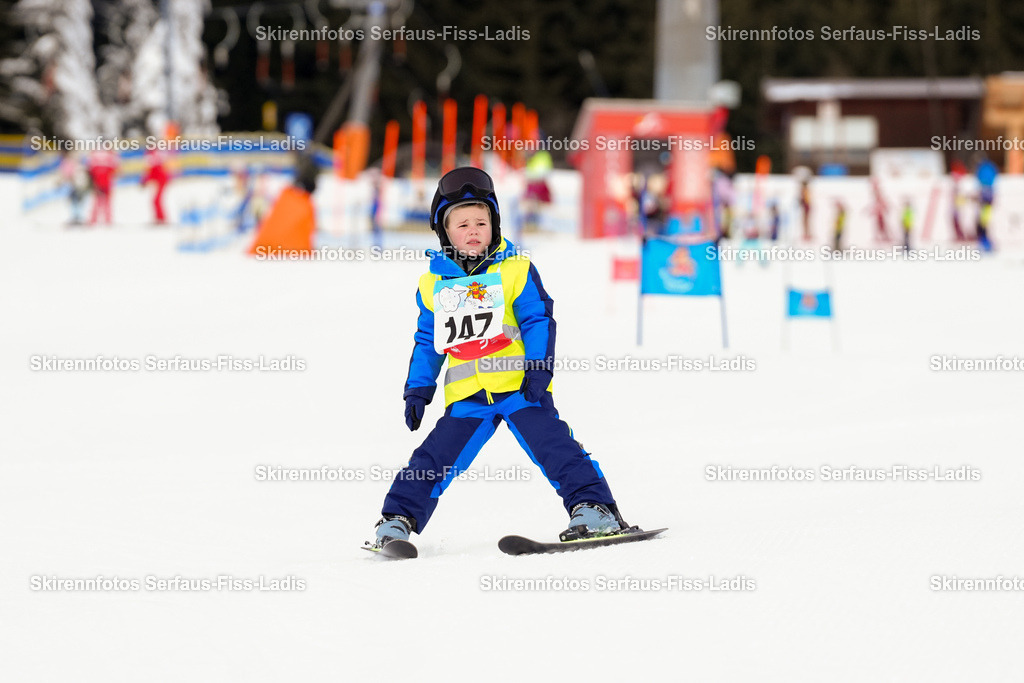SRF_02.01.2026_0132 | Skirennfotos,Serfaus,Fiss,Ladis,Kinderskirennen,Winter,Tirol,Oberland,skirace,SFL,feelfree,weil wir's genießen,ski,Ski,skifahren,Sonnenplateau, - Realisiert mit Pictrs.com