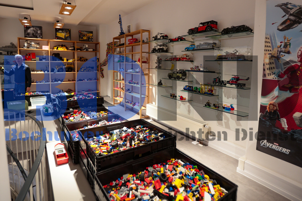  18.11.2023 - 
 | Sebastian Sendlak / Bochumer Nachrichtendienst (BOND) - Bunte Steine Bochum - Realisiert mit Pictrs.com