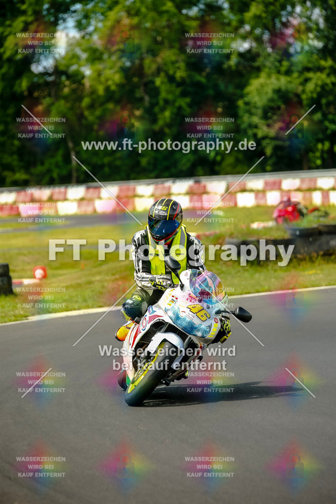 VBK-4693 | Hier findet Ihr Bilder von Touristenfahrten auf der Nürburgring Nordschleife oder von anderen Veranstaltungen die ich besucht habe. Viel Spass beim Durch Schauen 