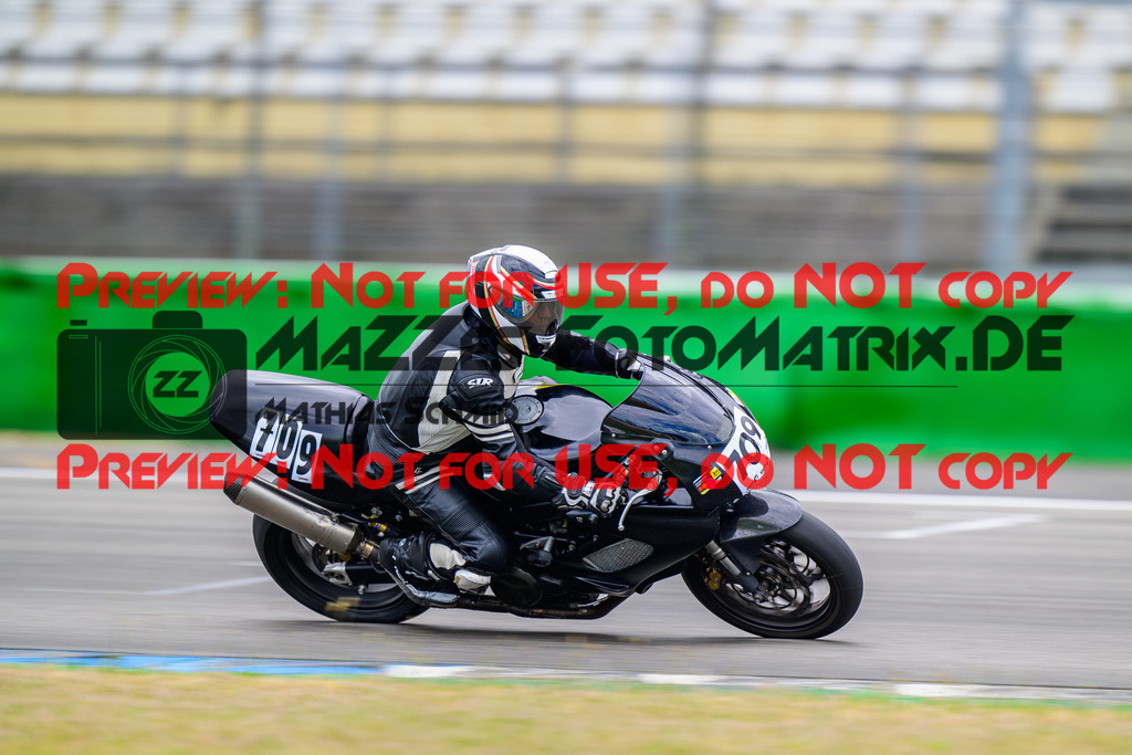 MaZZes_FotoMatrix_240615_6007705_0526 | GELB