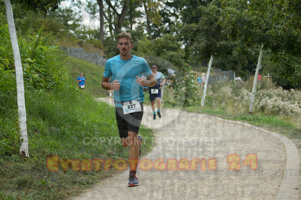 250824_1407_EX1_5022 | Sportfotografie im Rhein-Sieg Kreis, Köln, Bonn, NRW, Rheinland Pfalz, Hessen, etc. Unser Tätigkeitsfeld umfasst den Laufsport vom Volkslauf über den Marathon, Duathlon, Triathon bis zum Ultralauf wie Kölnpfad Ultra oder Schindertrail.