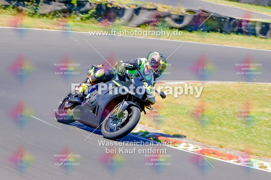 _MOT9359 | Hier findet Ihr Bilder von Touristenfahrten auf der Nürburgring Nordschleife oder von anderen Veranstaltungen die ich besucht habe. Viel Spass beim Durch Schauen 