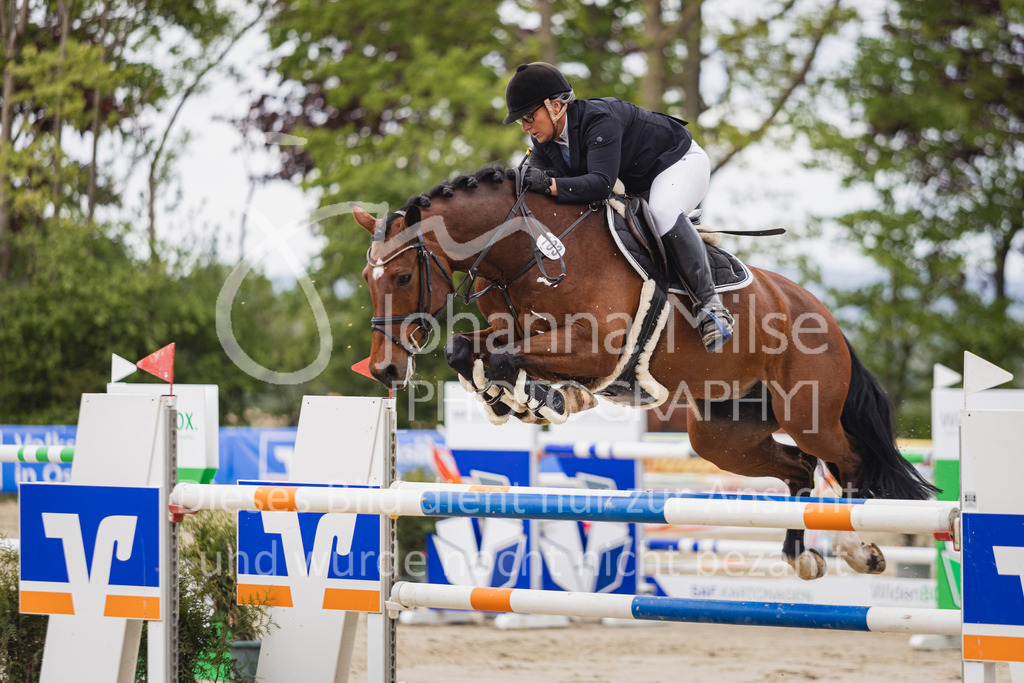 250504_SpengeW_Stil-S-524 | Deine schönsten Turniermomente als professionelle Fotos! Entdecke hochwertige Pferdesport-Fotografie im Online-Shop. Jetzt Fotos finden & bestellen!