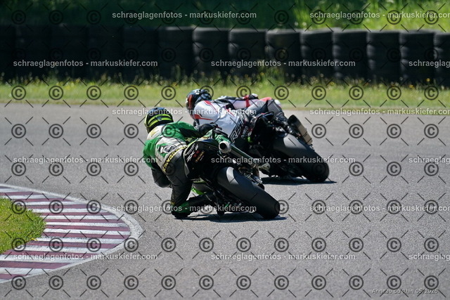 26BT01-0865 | markuskiefer.com - Realisiert mit Pictrs.com
