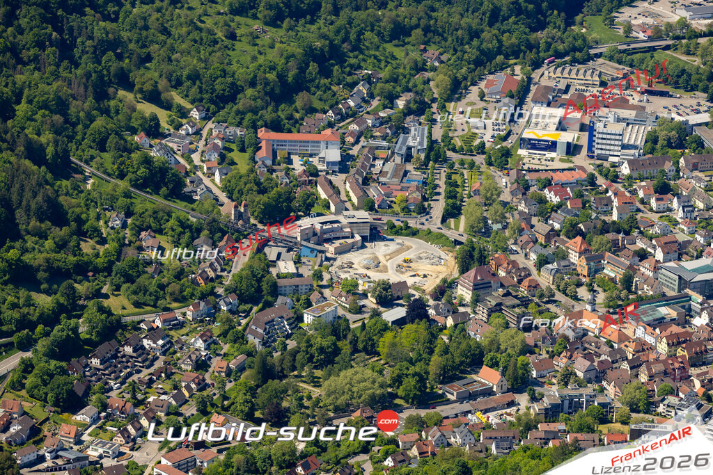 Luftaufnahme der Stadt Künzelsau - Die Luftaufnahme wurde 2025 vom UL-Flugzeug heraus erstellt ( keine Drohne ) - Hochauflösende Luftaufnahme - für professionelle Ausdrucke geeignet. Die Geschenkidee !Mit Lizenz und Bildrechte bestellbar