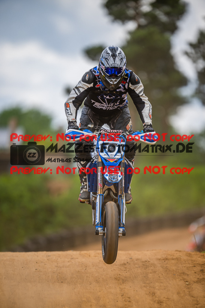 MaZZes_FotoMatrix_220528_6014 | Fotograf Mathias Schmid
Sportfotograf,
Eventfotograf,
Hochzeitsfotograf,
Portraitfotograf