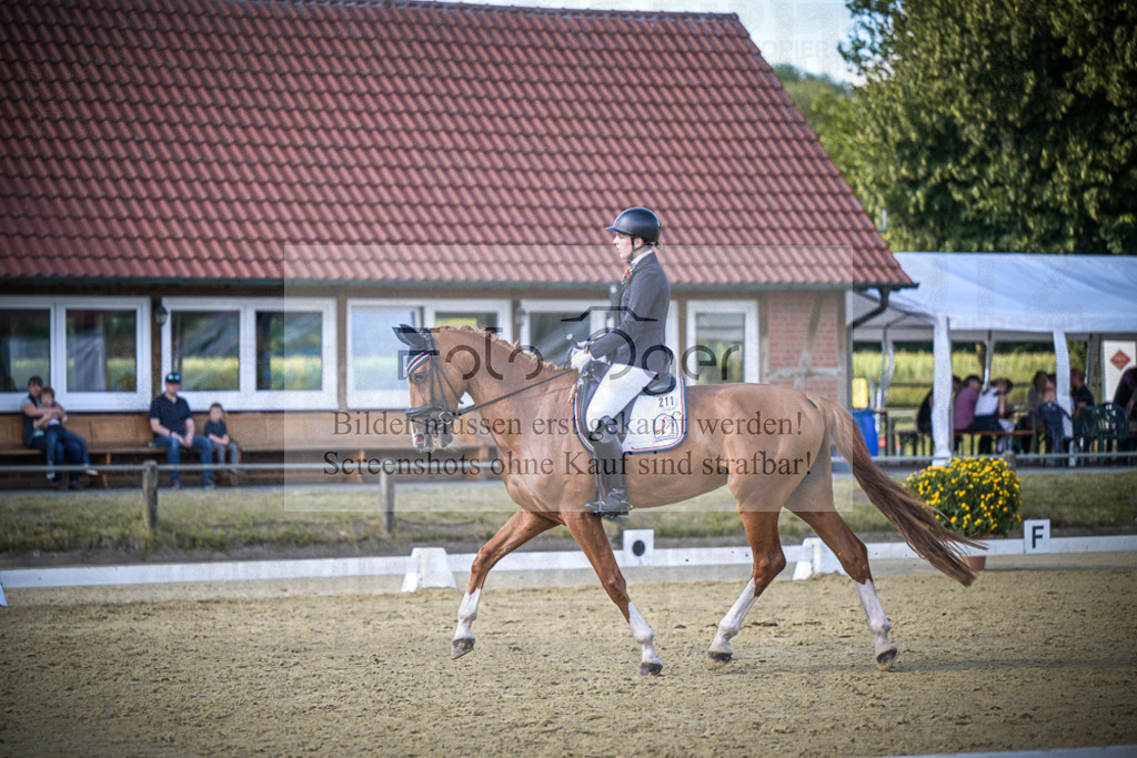 DOS_1012 | Entdecke hochwertige Reitturnierfotos von Foto Oger. Professionell, emotional und authentisch – jetzt Lieblingsmomente im Shop bestellen.Deutschlandweite Turnierfotografie. - Realisiert mit Pictrs.com