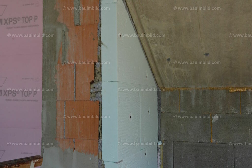 bib-lg18-putzarbeiten-0225 | Nach LV-Leistungsgruppen sortierte Detailfotos über den Bau eines Hauses. Alle Hausbau-Bilder direkt vom Urheber und Autor der Website Haus-Selber-Bauen.com