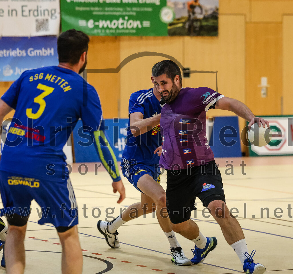 2024-10-13_072_SpVgg_Altenerding_gegen_SSG_Metten | Erding, Deutschland, 13.10.2024:Handball, Bezirksoberliga Männer 2024 / 2025, 4. Spieltag, SpVgg Altenerding gegen SSG Metten, Endergebnis: 40:22Christian Loris (SpVgg Altenerding, #11)Foto: Christian Riedel / fotografie-riedel.net