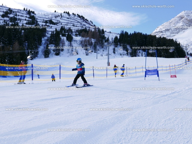 Manuel (2) | Photos von der Skischule Warth - Realisiert mit Pictrs.com