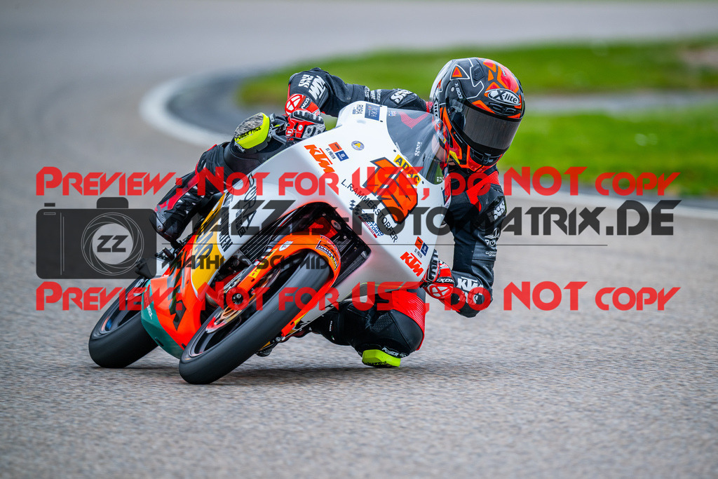 MaZZes_FotoMatrix_240503_6007705_8856 | KTM