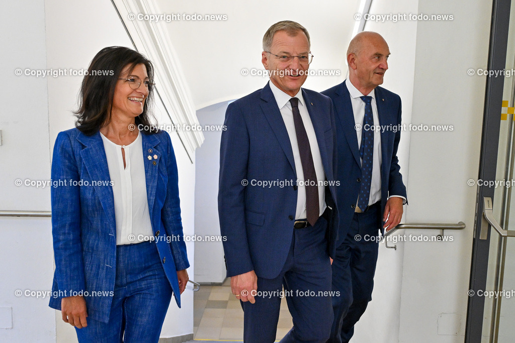 Pressekonferenz OoeVP stellt personelle Weichen_ 05.07.2024-59 | 05.07.2024, Linz, AUT, Pressekonferenz OoeVP stellt personelle Weichen - Verlaesslich fuer Oberoesterreich, im Bild Margit Angerlehner (VP, LAbg.), LH Thomas Stelzer (VP, Landeshauptmann Ooe), Christian Doerfel (VP, LAbg., Klubobmann, Bgm. Steinbach an der Steyr)