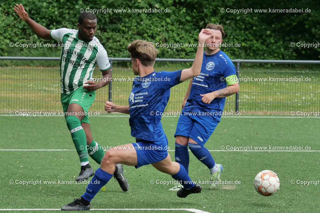 Fußball : Bezirksliga : TV Voerde - FC Sterkrade 72 | Fußball : Bezirksliga : TV Voerde - FC Sterkrade 72 am 25.05.2025 in Voerde - Realisiert mit Pictrs.com
