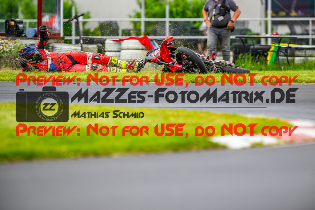 MaZZes_FotoMatrix_240712_6007705_4442 | S4