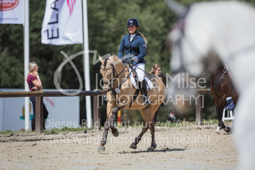 220728_BHO_BronzeTour_L-Stil_1-315 | Deine schönsten Turniermomente als professionelle Fotos! Entdecke hochwertige Pferdesport-Fotografie im Online-Shop. Jetzt Fotos finden & bestellen!