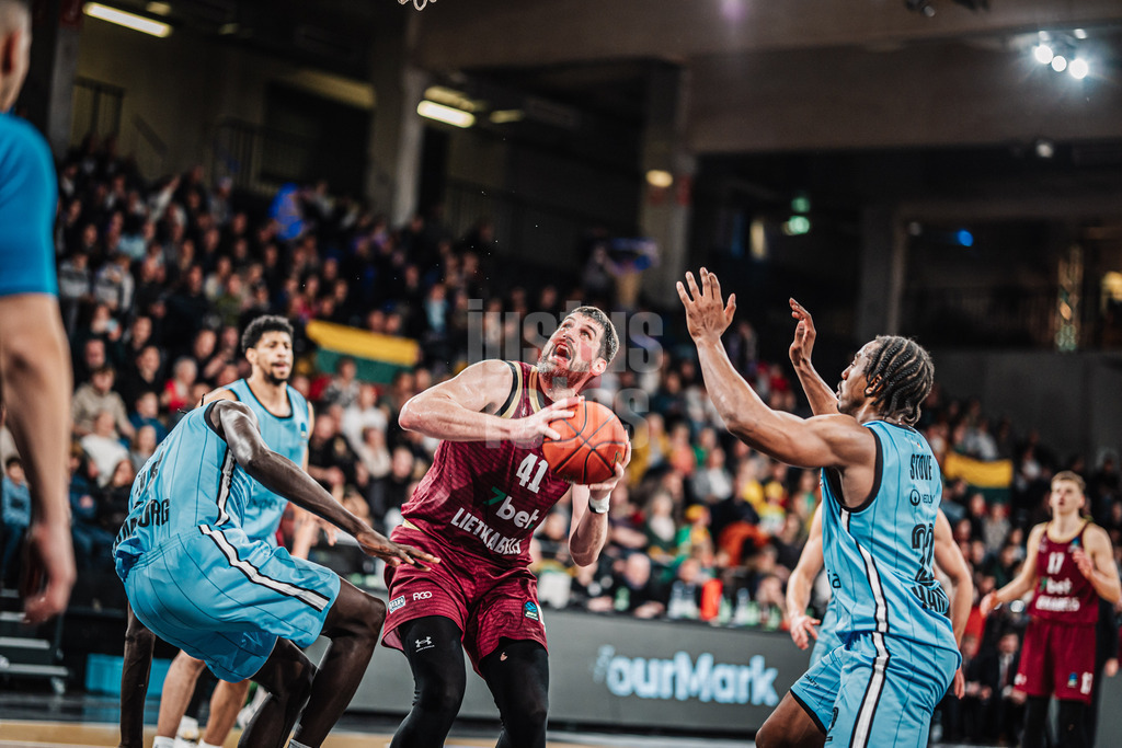 Basketball | Männer | Saison 2024/2025 | BKT EuroCup | Veolia Towers Hamburg vs. 7Bet-Lietkabelis Panevezys | 21.01.2025 | Dorde Gagic (#41, BC 7Bet-Lietkabelis Panevezys)