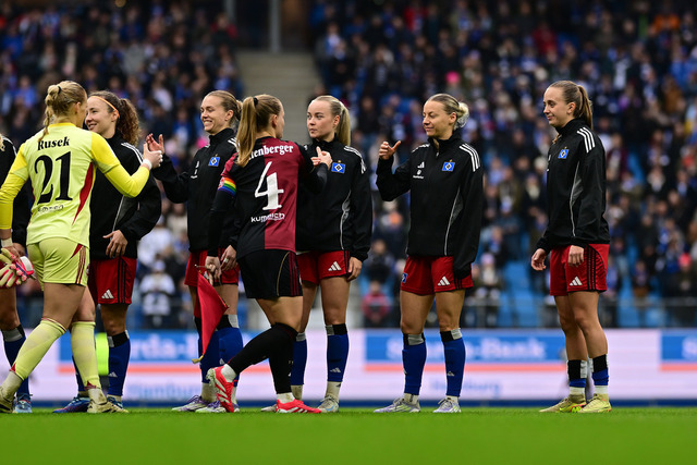 Fußball I Frauen I Saison 2025-2026 I Bundesliga I 10. Spieltag I Hamburger SV - 1. FC Nürnberg I 43350 | Der Sportfotograf. - Realisiert mit Pictrs.com
